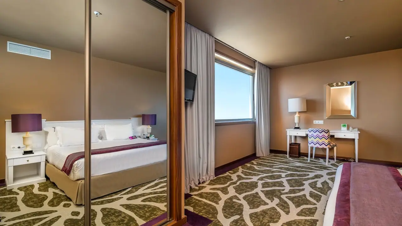 Holiday Inn Porto Gaia